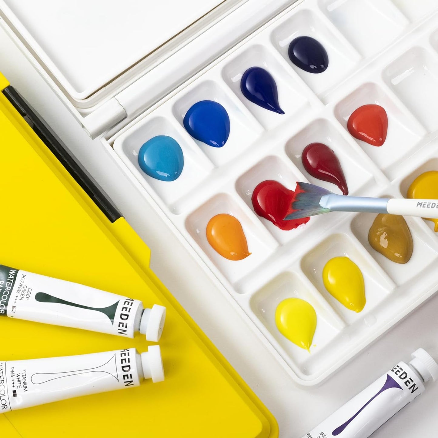 Watercolor Palette with Lid: 33 Wells Airtight Folding Paint Palette with Large Mixing Tray - Empty Acrylic Painting Art Pallet 12.5''X 6.5'' Black